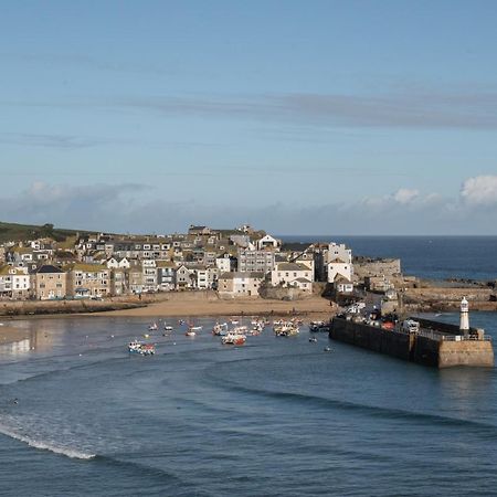 Stylish Two Bedroom Cottage - In Town Centre St Ives 外观 照片