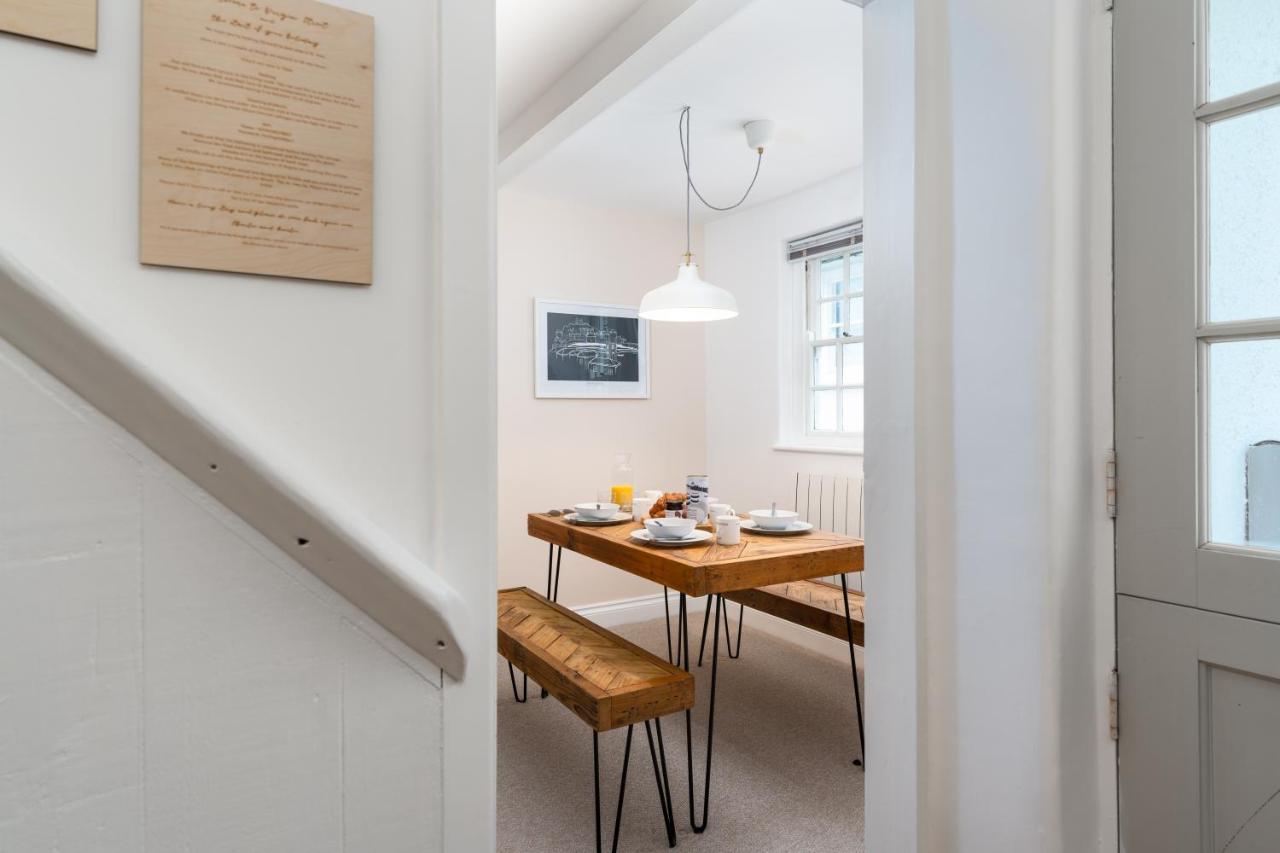 Stylish Two Bedroom Cottage - In Town Centre St Ives 外观 照片