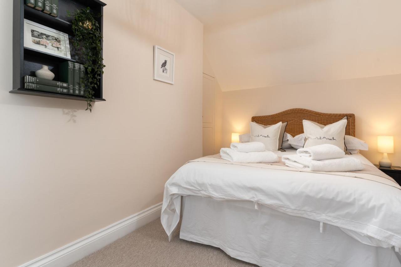 Stylish Two Bedroom Cottage - In Town Centre St Ives 外观 照片